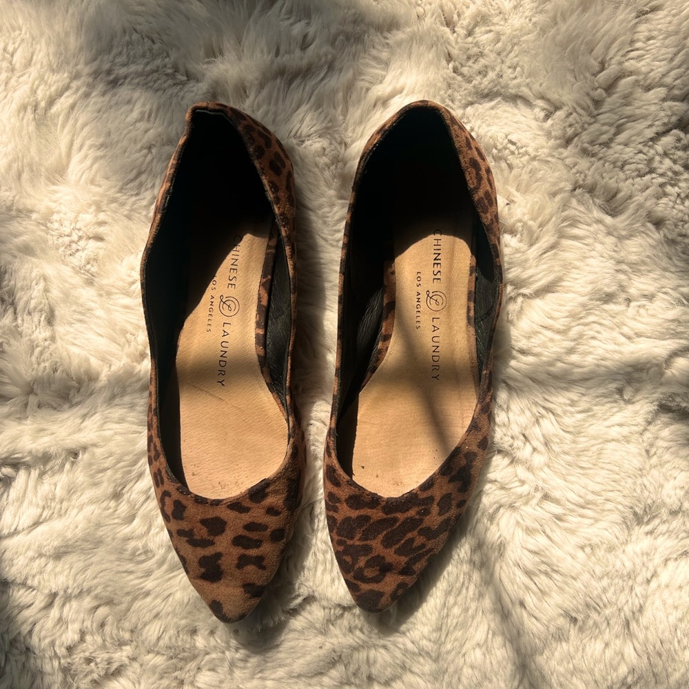 Chinese Laundry Leopard Print Flats size 6.5